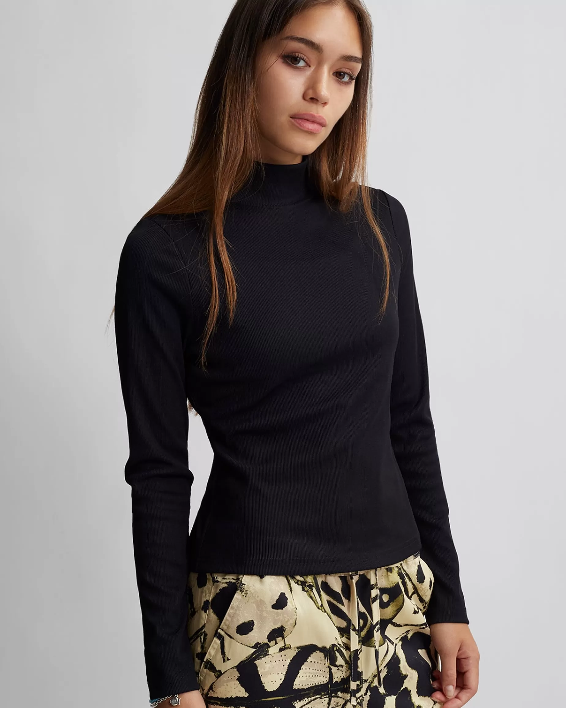 Women Saturdays NYC Sachinko Slinky Knit Turtleneck